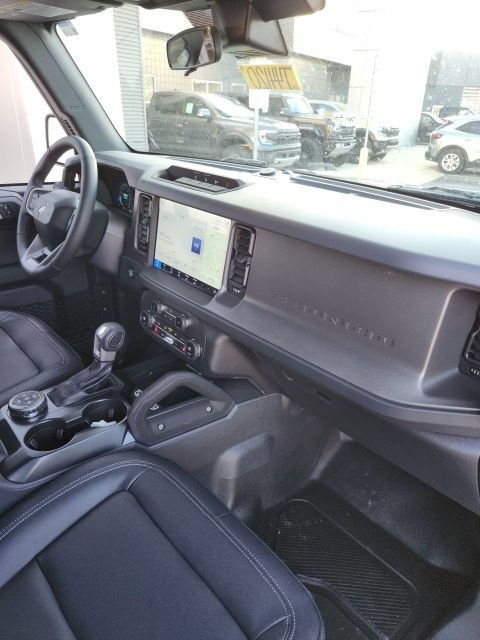 New 2025 Ford Bronco Big Bend w/ Black Diamond Package AWD/4WD image 17