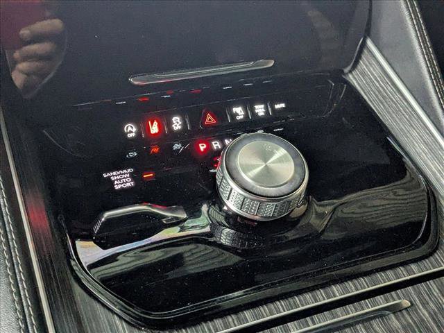 Used 2024 Jeep Wagoneer L Series II w/ Flexible Seating Group image 12