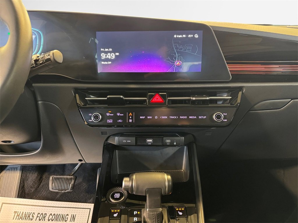 Certified 2023 Kia Niro EX image 22