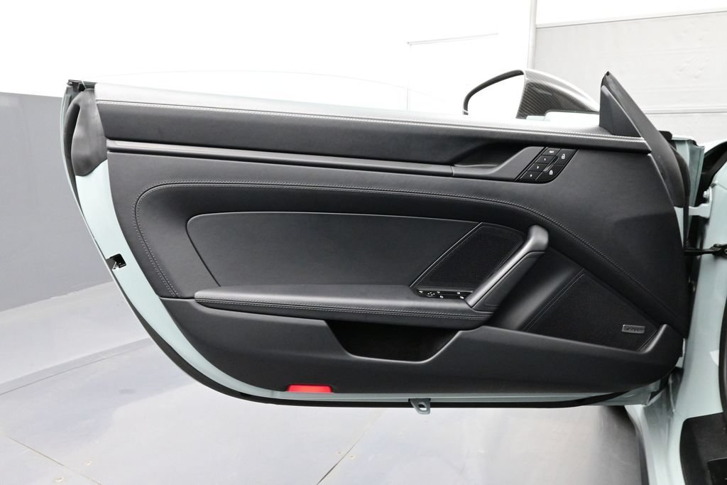 Certified 2025 Porsche 911 Carrera GTS RWD image 7