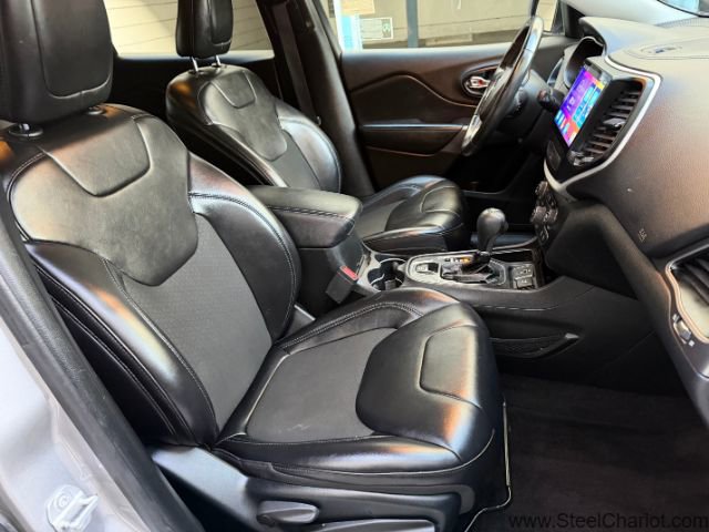 Used 2019 Jeep Cherokee Latitude Plus image 16