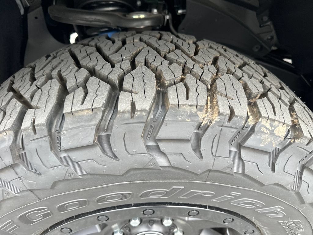 New 2025 Toyota Tacoma TRD Off-Road AWD/4WD image 12