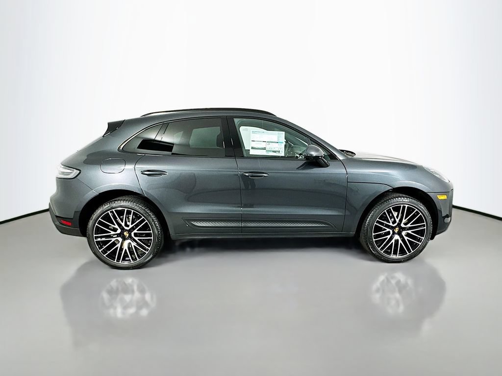 Certified 2026 Porsche Macan AWD/4WD image 8