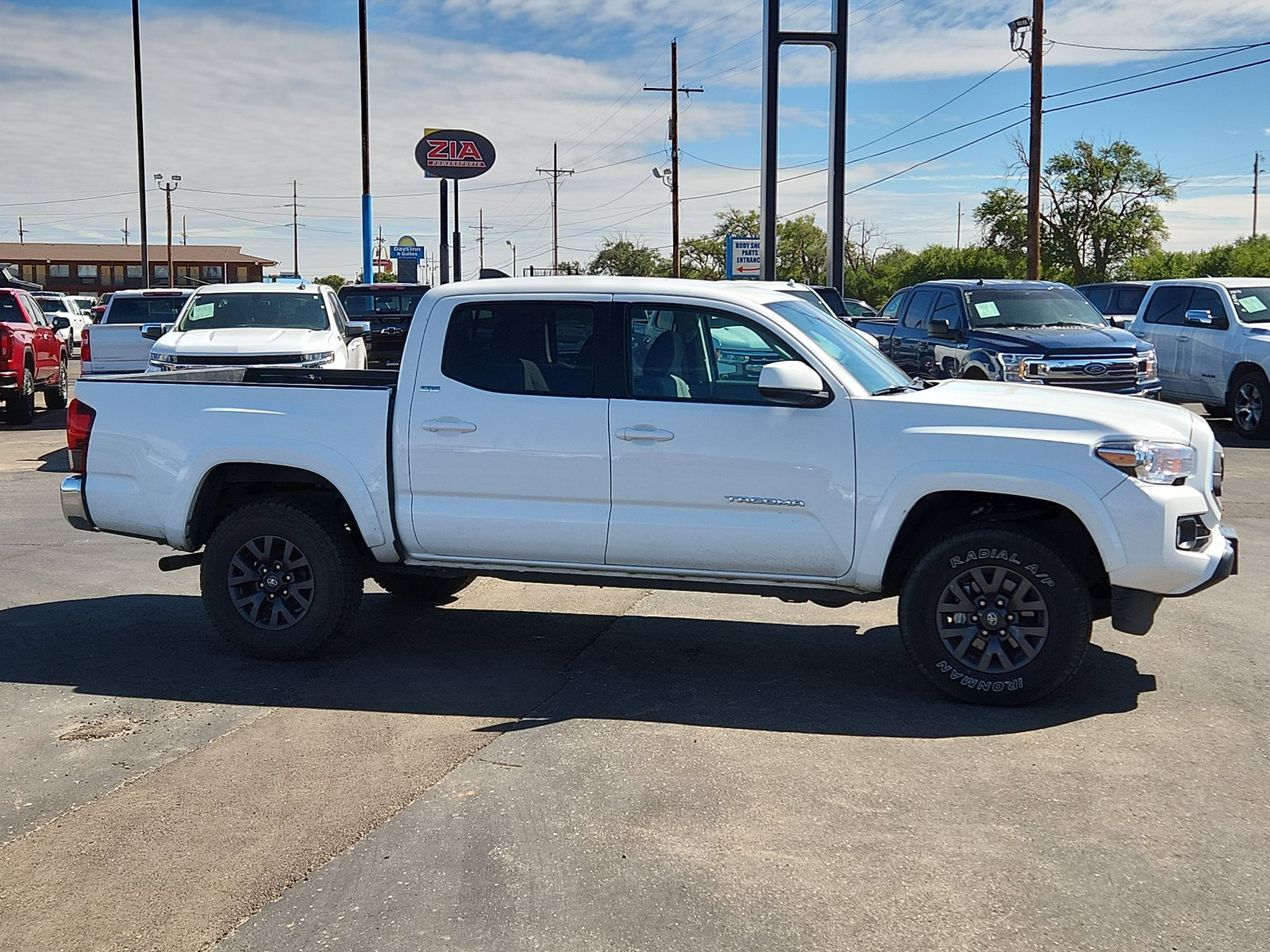 Used 2023 Toyota Tacoma SR5 RWD image 5