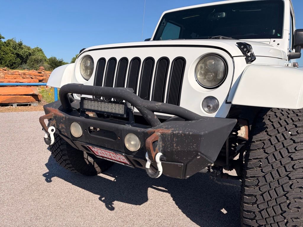 Used 2014 Jeep Wrangler Unlimited Sahara w/ Connectivity Group AWD/4WD image 7