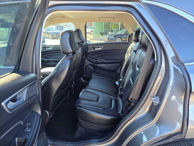 Used 2022 Ford Edge Titanium image 18