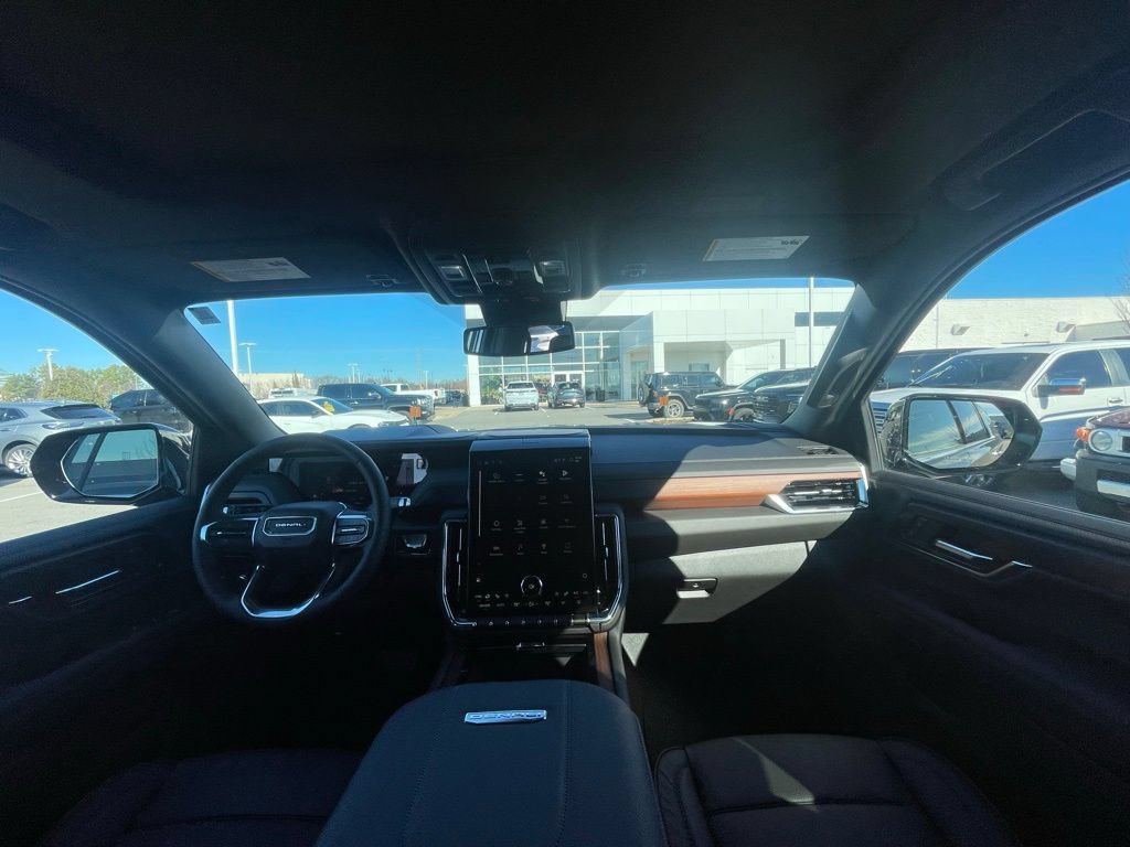 New 2026 GMC Yukon XL Denali w/ Sun & Power Step Package AWD/4WD image 25