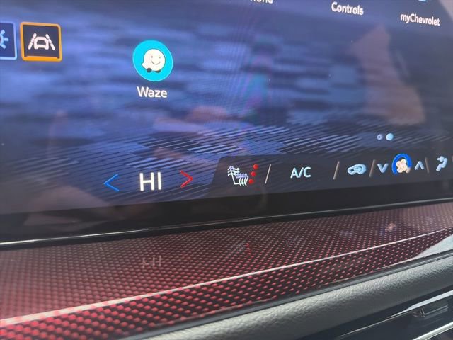 Used 2024 Chevrolet Traverse Z71 w/ LPO, Floor Liner Package image 32