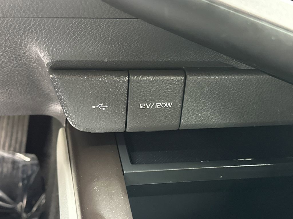 Used 2024 Toyota Camry SE w/ Cold Weather Package FWD image 26