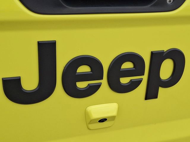 Used 2023 Jeep Gladiator Willys image 31