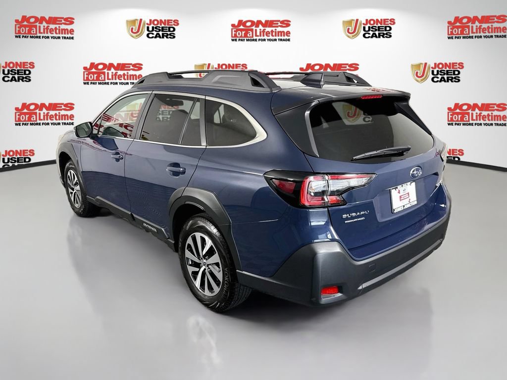 Certified 2025 Subaru Outback Premium AWD/4WD image 2