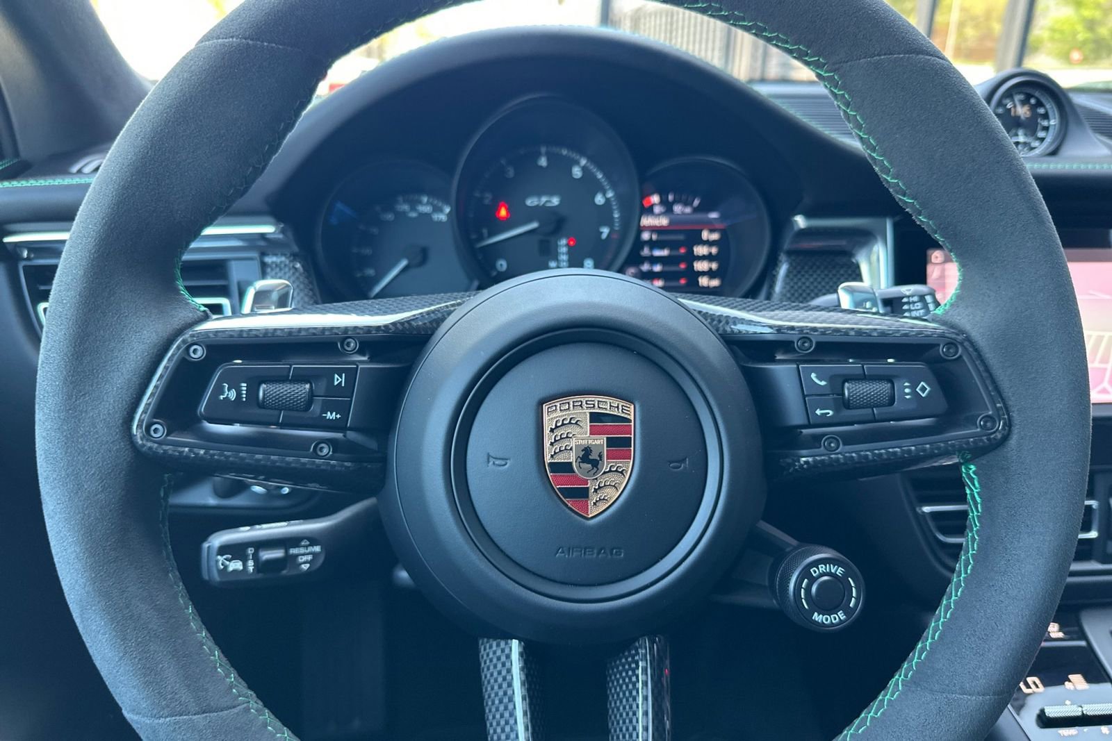 Used 2025 Porsche Macan GTS AWD/4WD image 29