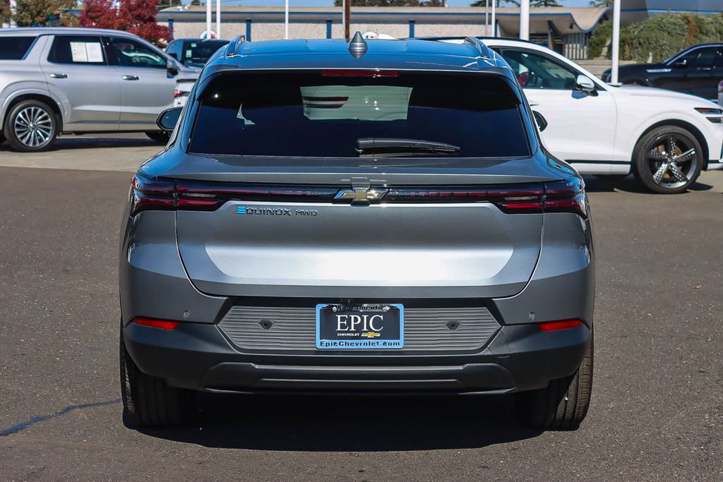 Used 2026 Chevrolet Equinox EV LT AWD/4WD image 3