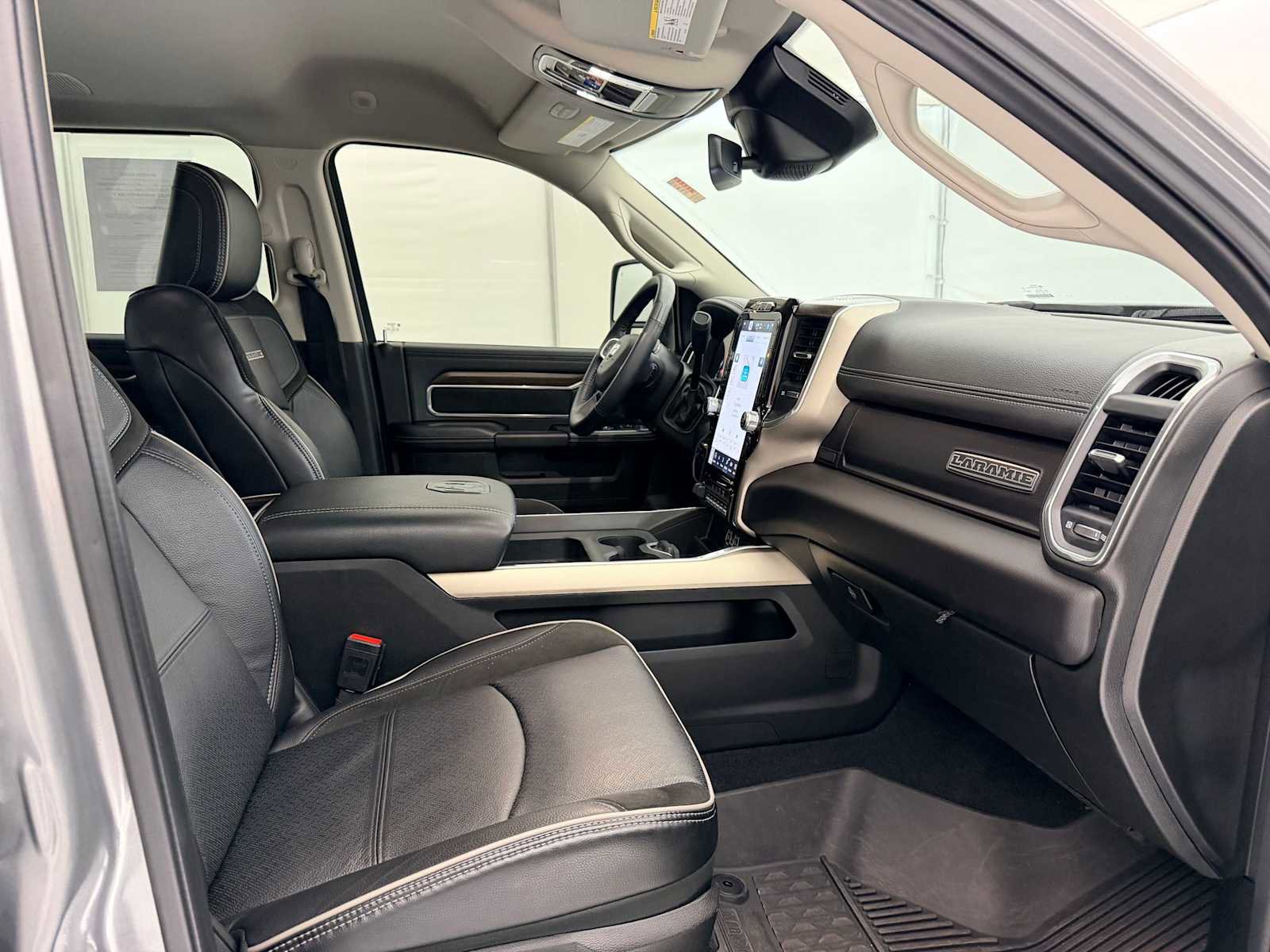 Used 2023 RAM 2500 Laramie image 25