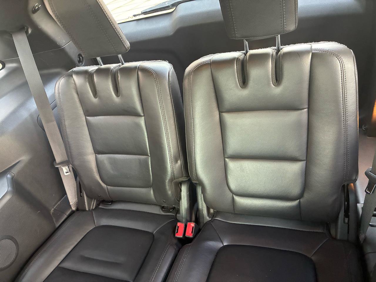 Used 2015 Ford Explorer XLT w/ Equipment Group 202A AWD/4WD image 23