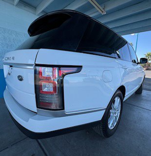 Used 2017 Land Rover Range Rover image 3