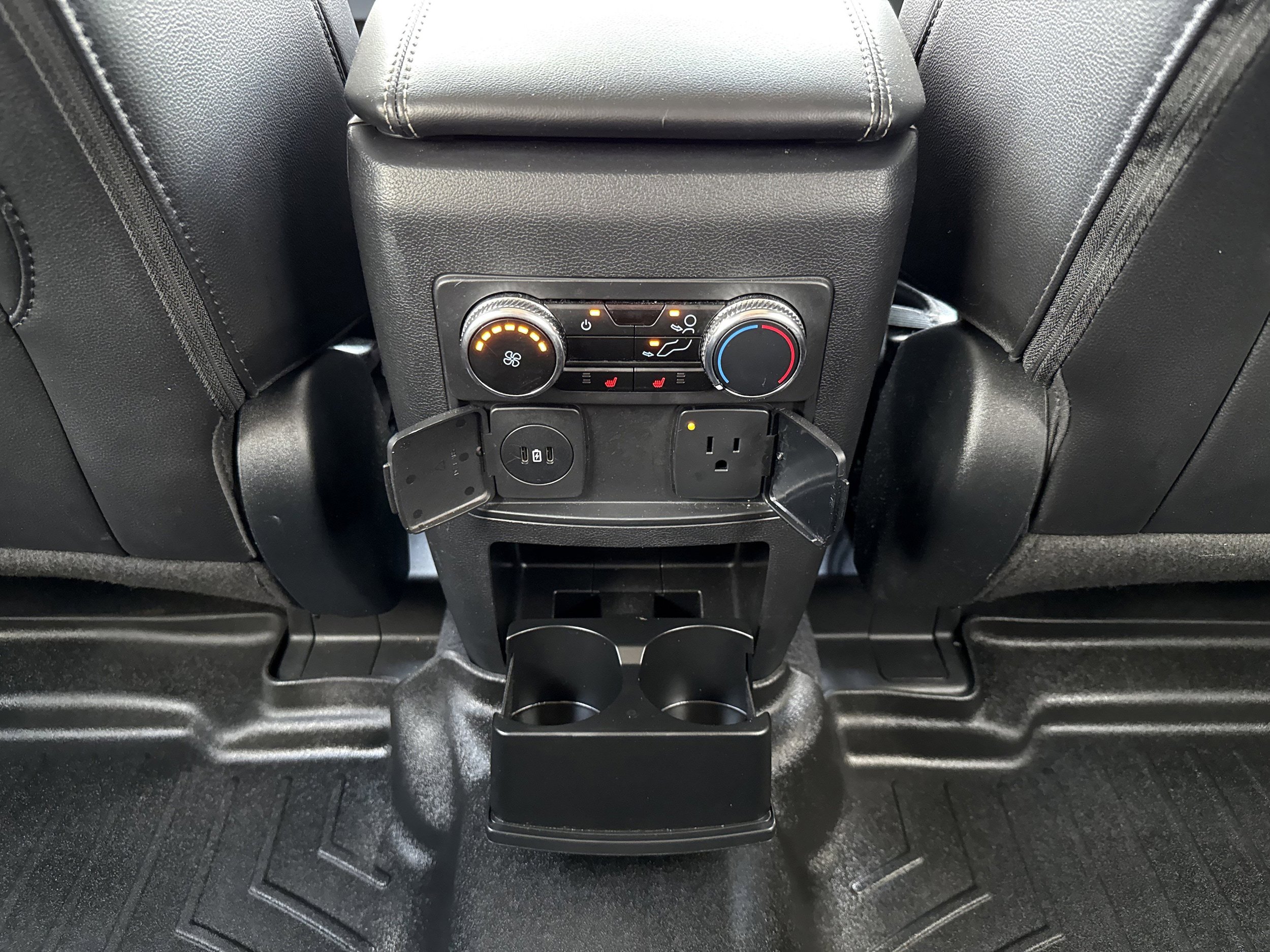 Certified 2023 Ford Explorer Limited w/ Limited Technology Package AWD/4WD image 27