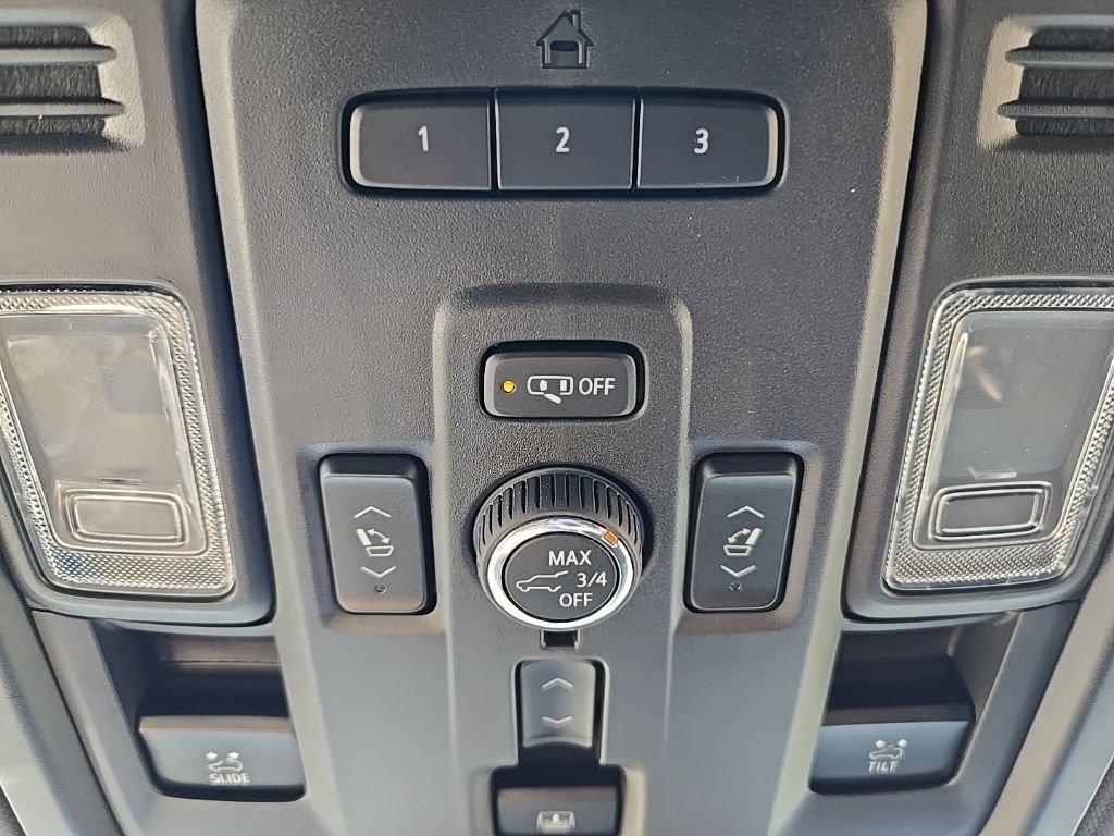 Used 2024 GMC Yukon XL Denali AWD/4WD image 41