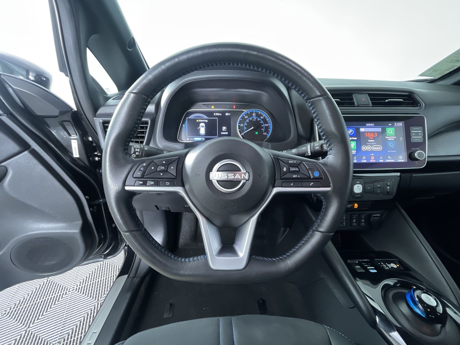 Certified 2025 Nissan Leaf SV Plus FWD image 16