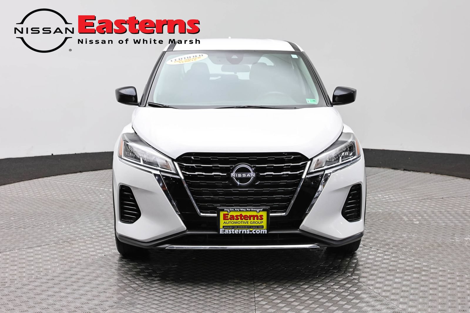 Used 2023 Nissan Kicks S FWD image 2