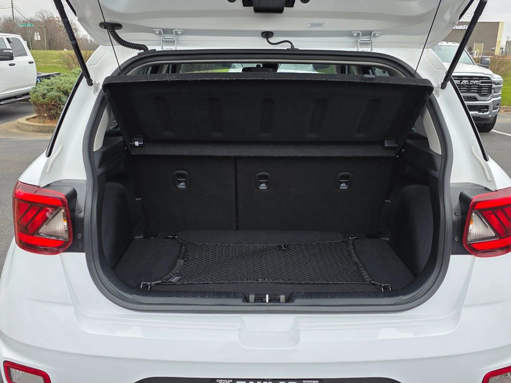 Used 2022 Hyundai Venue SEL image 32