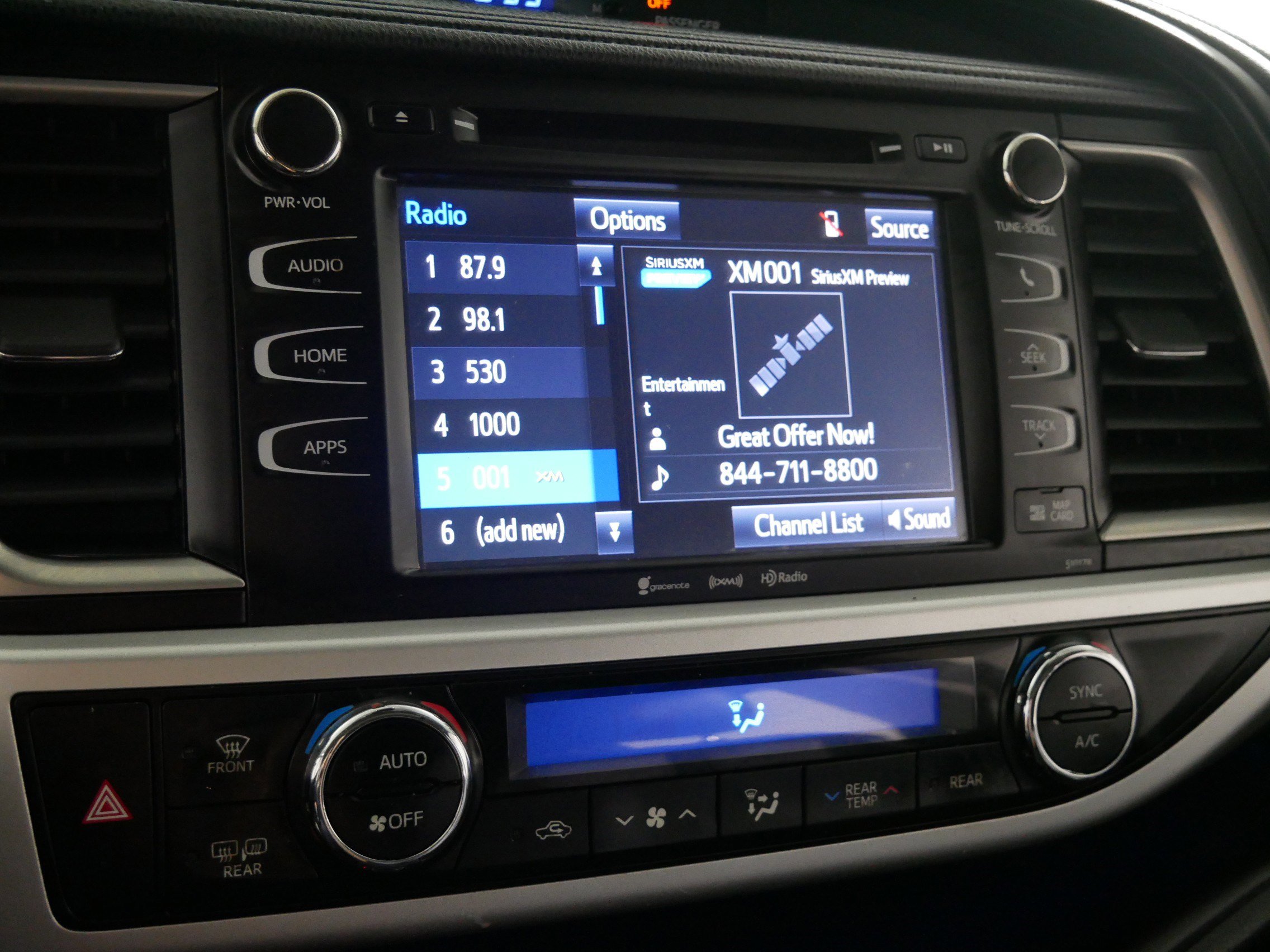 Used 2018 Toyota Highlander SE AWD/4WD image 22