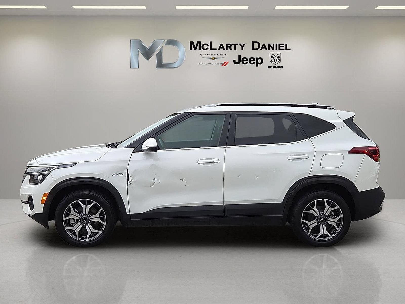 Used 2022 Kia Seltos EX AWD/4WD image 3