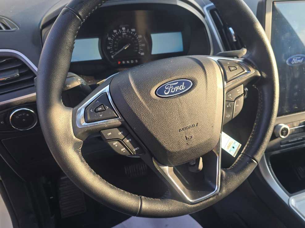 Used 2023 Ford Edge SEL w/ Convenience Package image 11