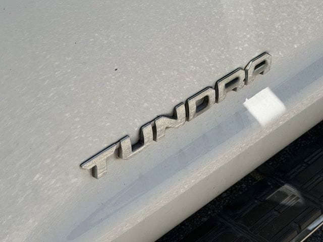 Used 2018 Toyota Tundra SR5 w/ SR5 Upgrade Package RWD image 5
