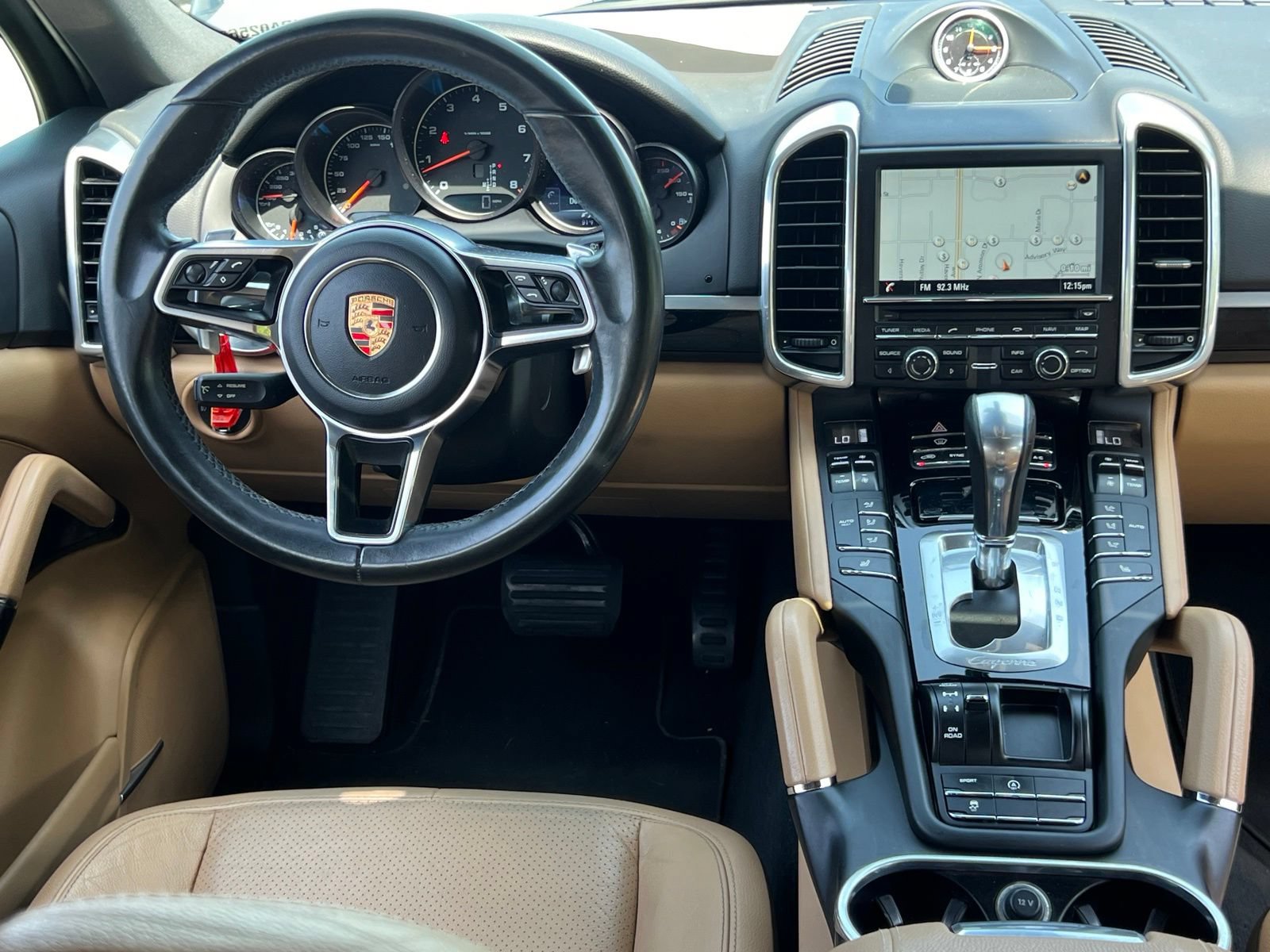 Used 2016 Porsche Cayenne AWD/4WD image 15