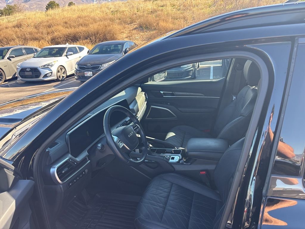 Certified 2025 Kia Telluride EX image 11