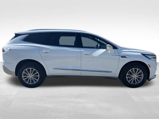 Used 2024 Buick Enclave Essence FWD image 8