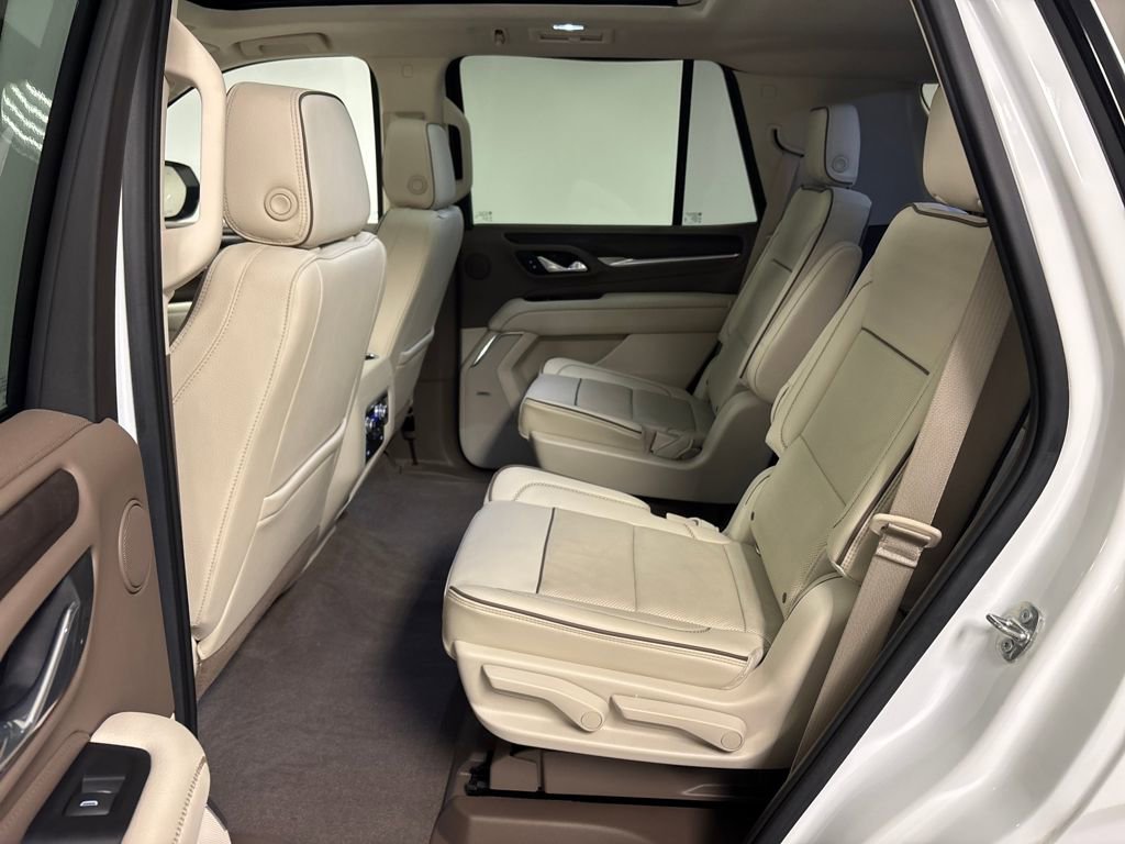 Used 2021 GMC Yukon Denali w/ Denali Premium Package image 34