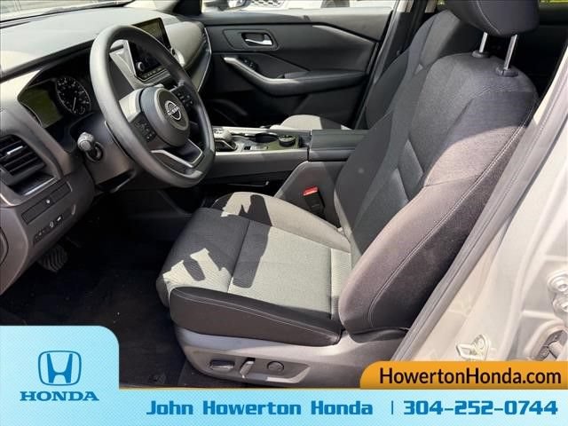 Used 2024 Nissan Rogue SV AWD/4WD image 12