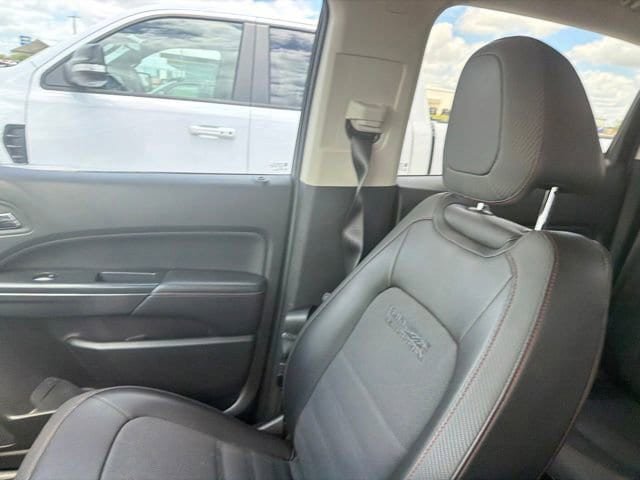 Used 2016 GMC Canyon SLE w/ All Terrain Adventure Package AWD/4WD image 8