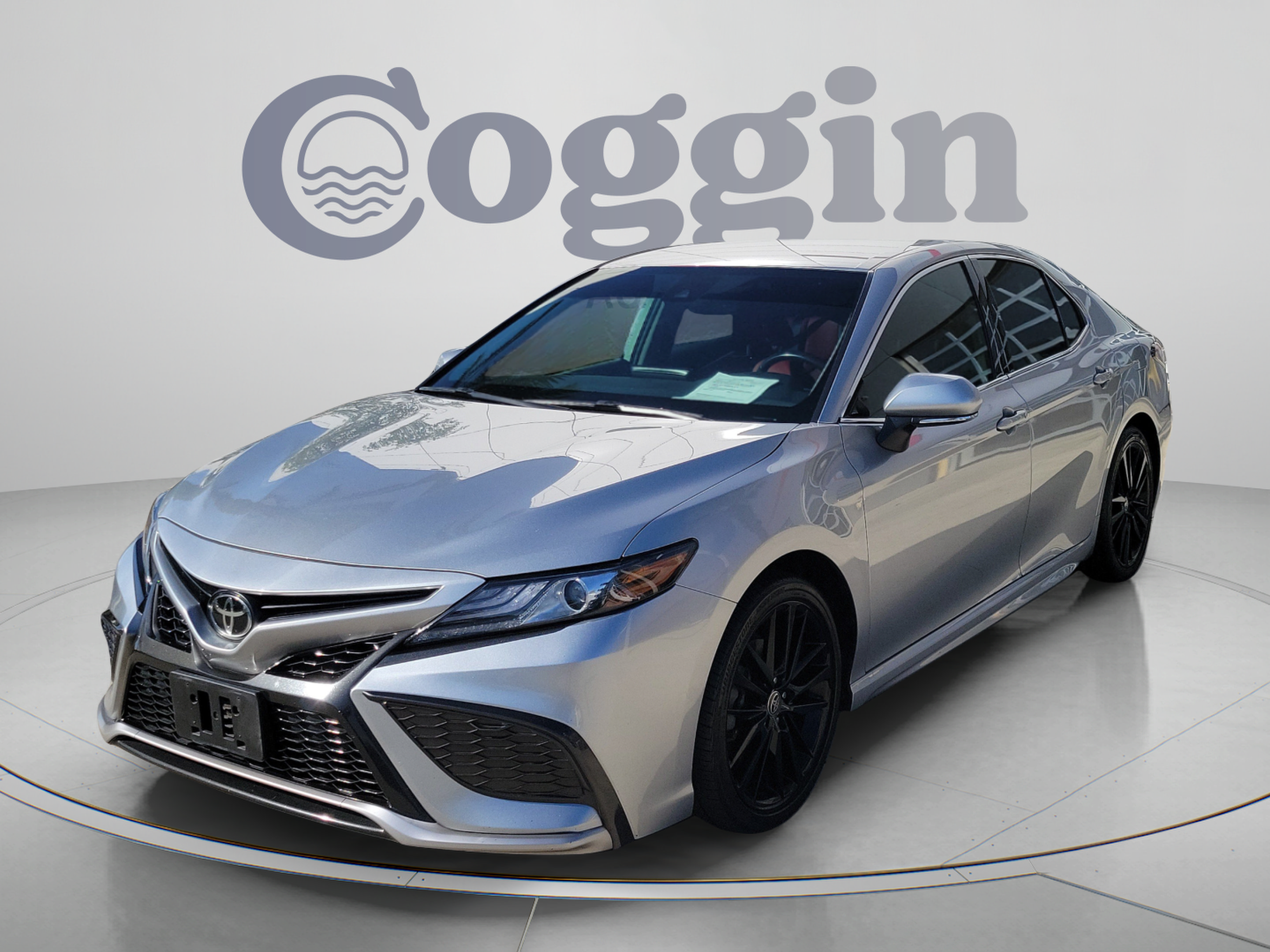 Used 2022 Toyota Camry XSE FWD video 1