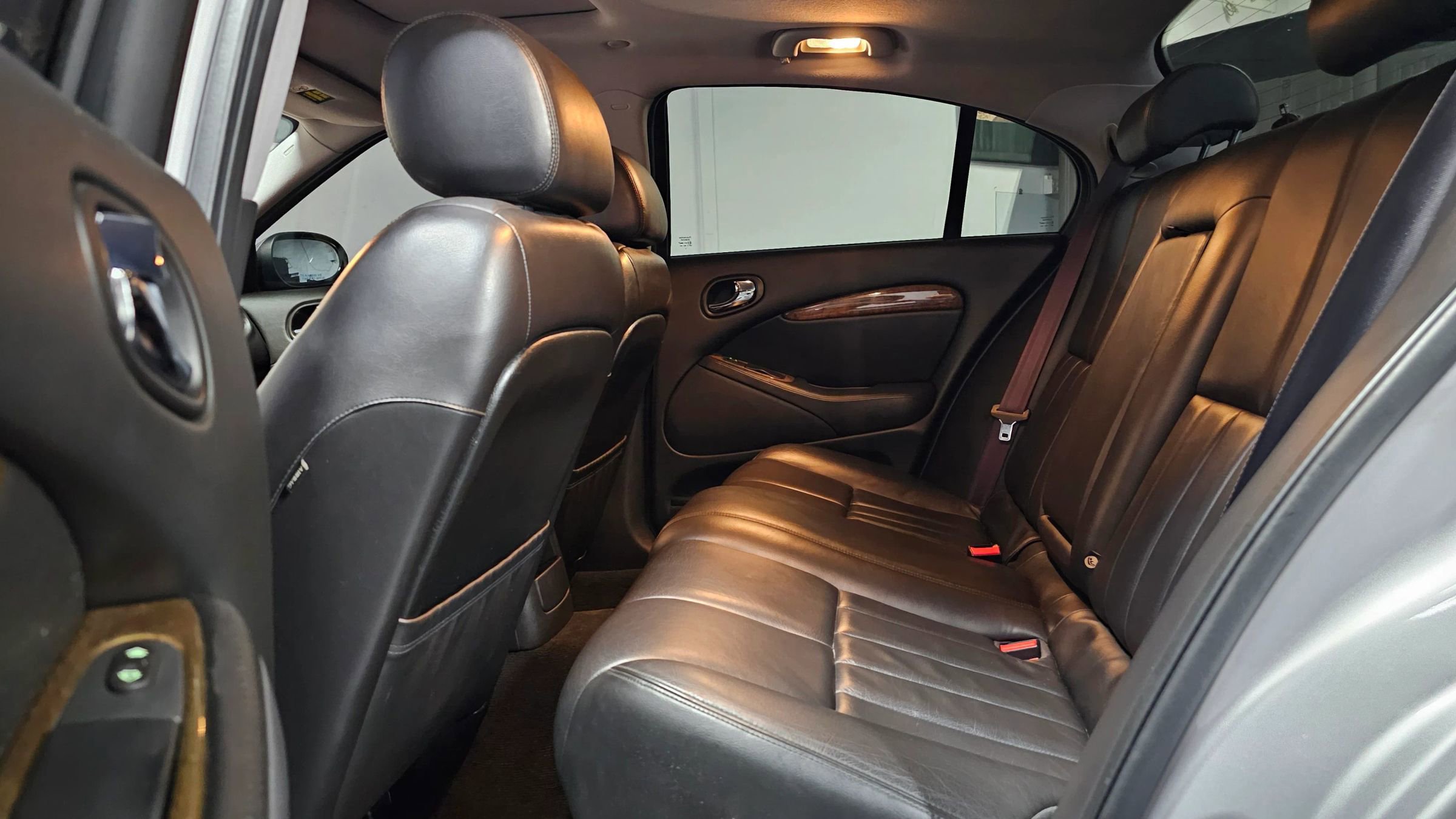 Used 2003 Jaguar S-TYPE 4.2 image 17