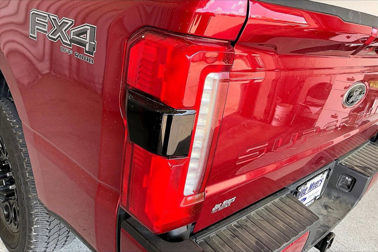 Used 2025 Ford F250 Lariat w/ Black Appearance Package image 13