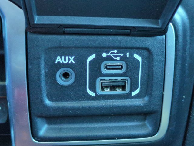 Used 2024 Jeep Wrangler Unlimited w/ Convenience Group AWD/4WD image 21