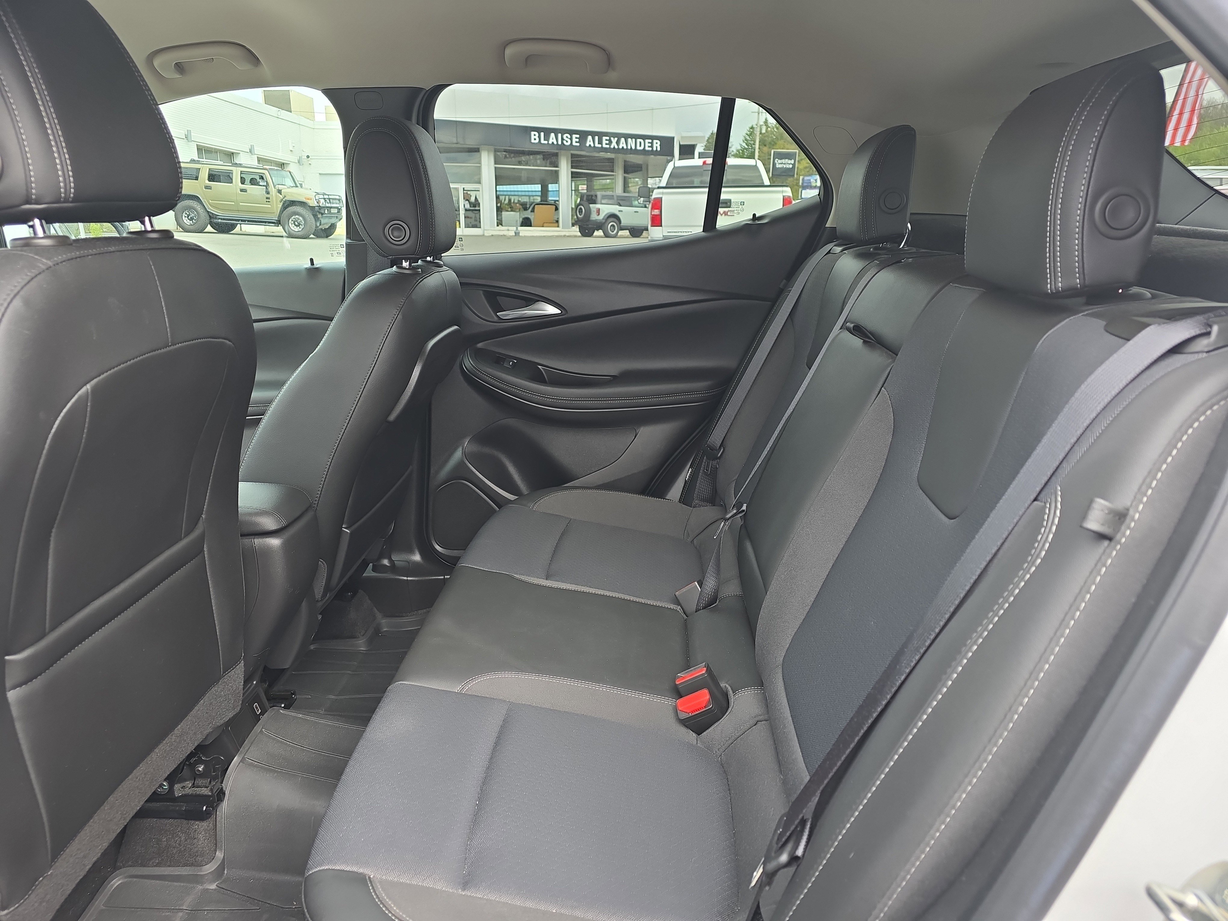 Used 2022 Buick Encore GX Select w/ Sport Touring Package AWD/4WD image 14