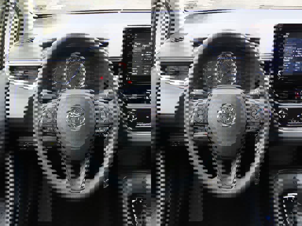 Used 2022 Toyota Corolla LE w/ Carpet Mat Package (TMS) image 18