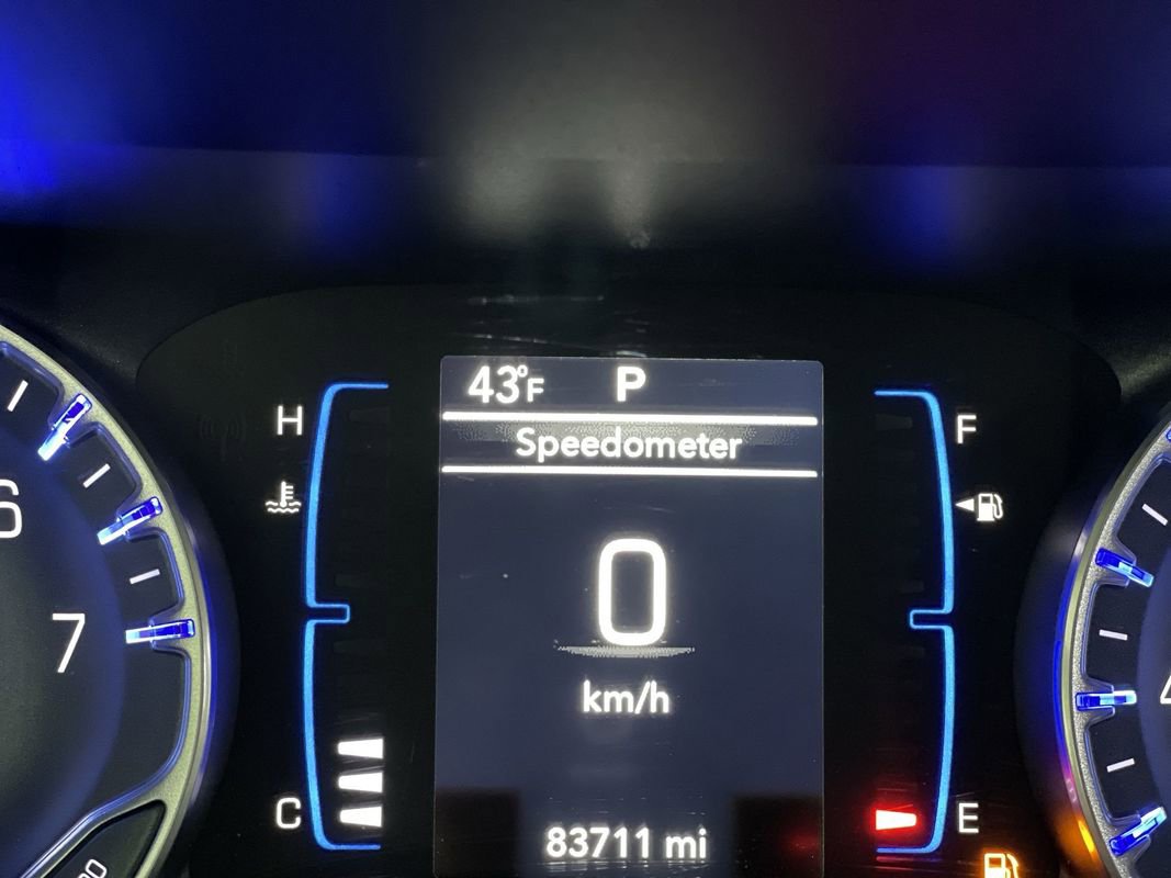 Used 2021 Chrysler Voyager Lxi image 18