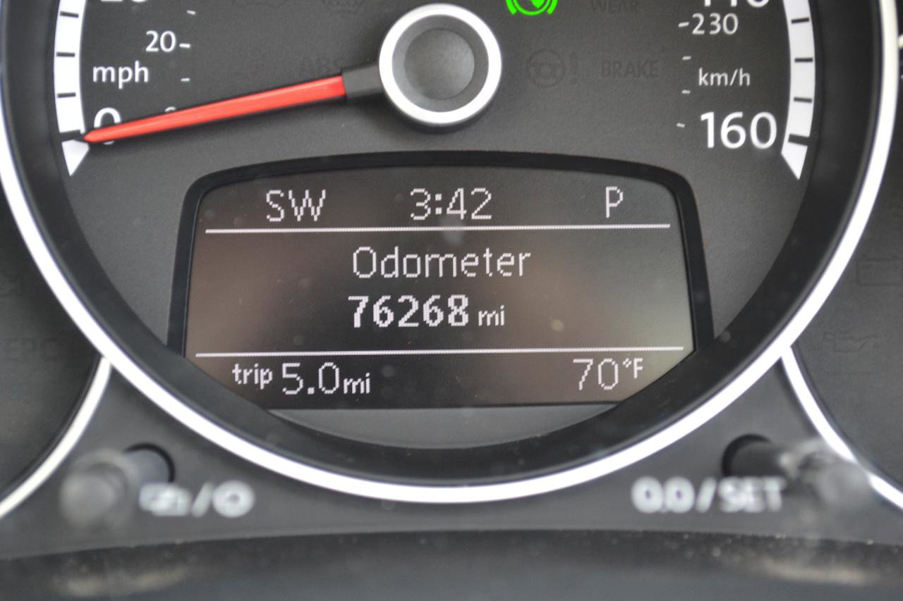 Used 2015 Volkswagen Beetle 1.8T FWD image 16