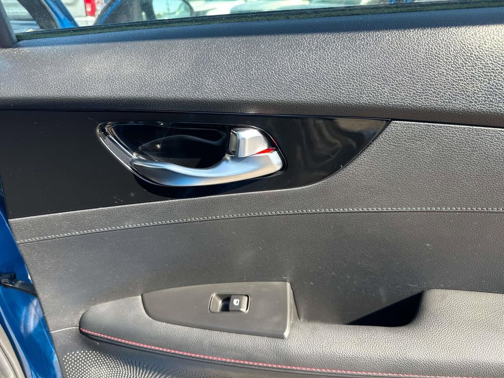 Certified 2023 Kia Forte GT w/ GT2 Package image 15