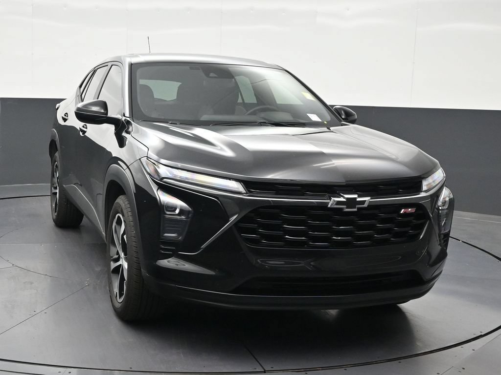 Used 2025 Chevrolet Trax RS w/ Driver Confidence Package FWD image 8