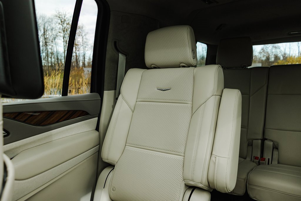 Used 2023 Cadillac Escalade ESV Premium Luxury Platinum w/ LPO, Radiant Package image 43