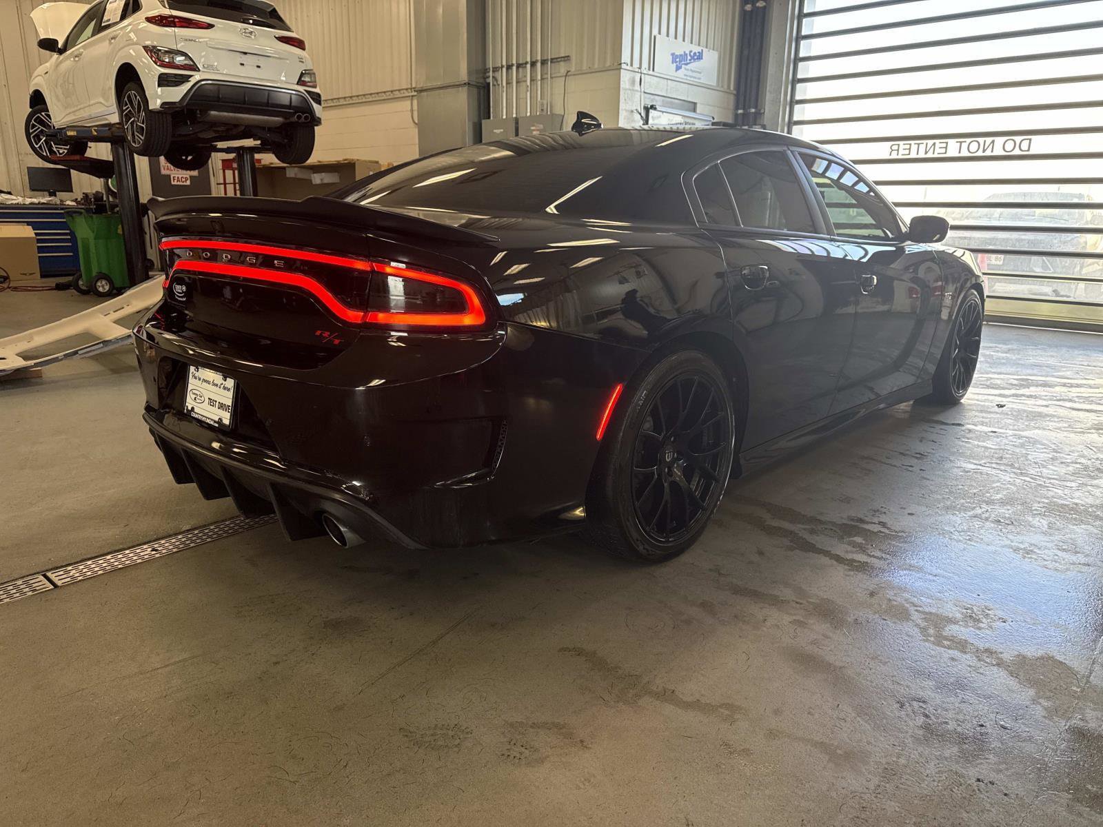 Used 2018 Dodge Charger R/T Scat Pack image 5