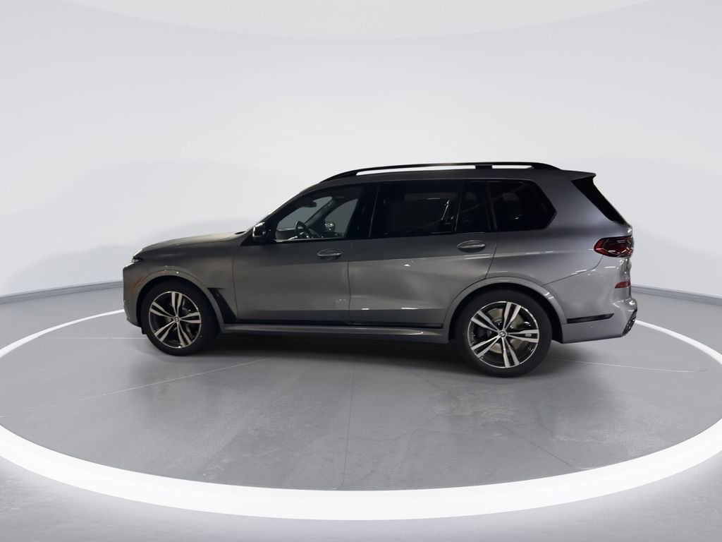 New 2026 BMW X7 M60i image 5