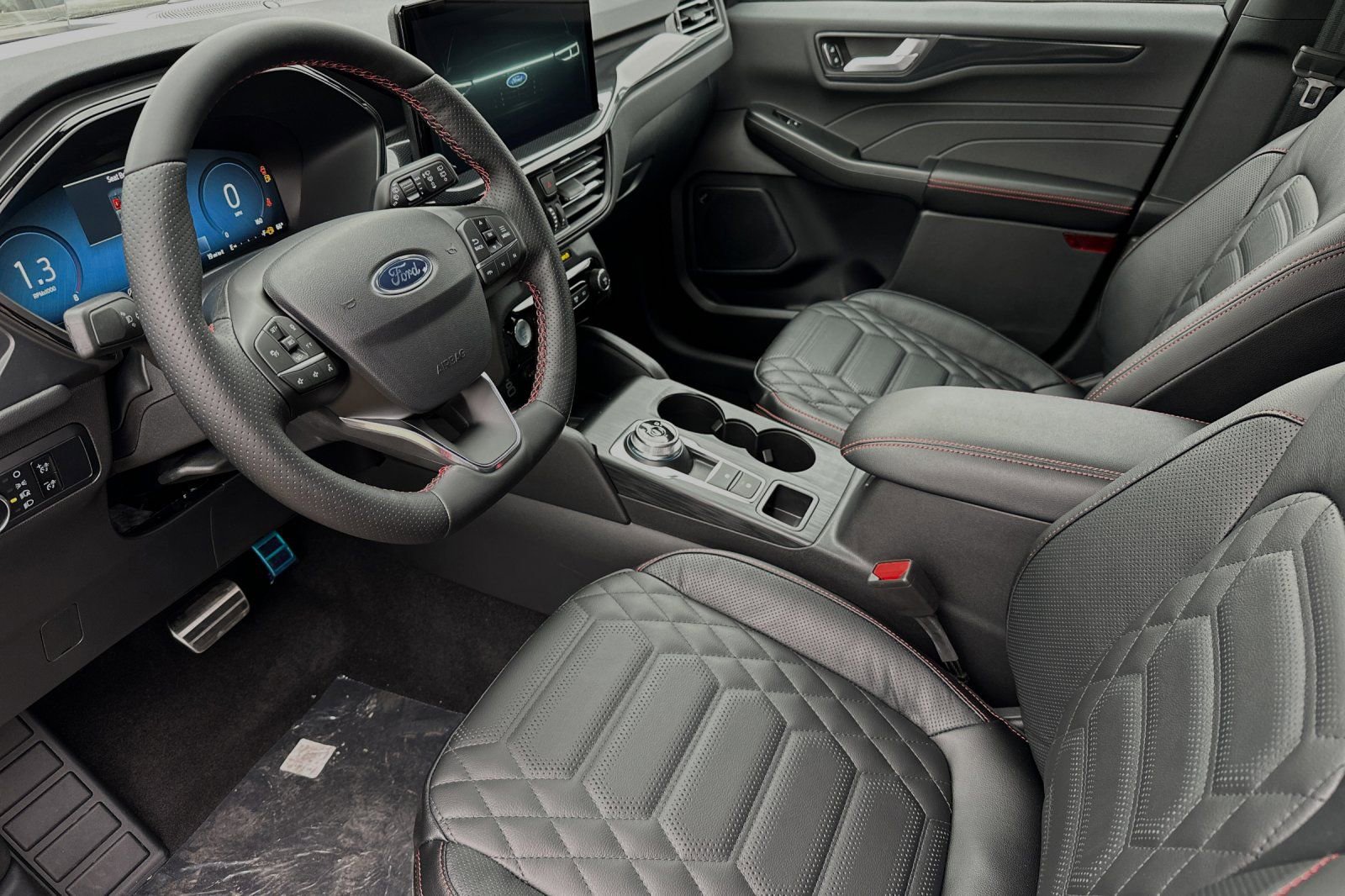 New 2024 Ford Escape ST-Line Elite w/ Premium Technology Package AWD/4WD image 7