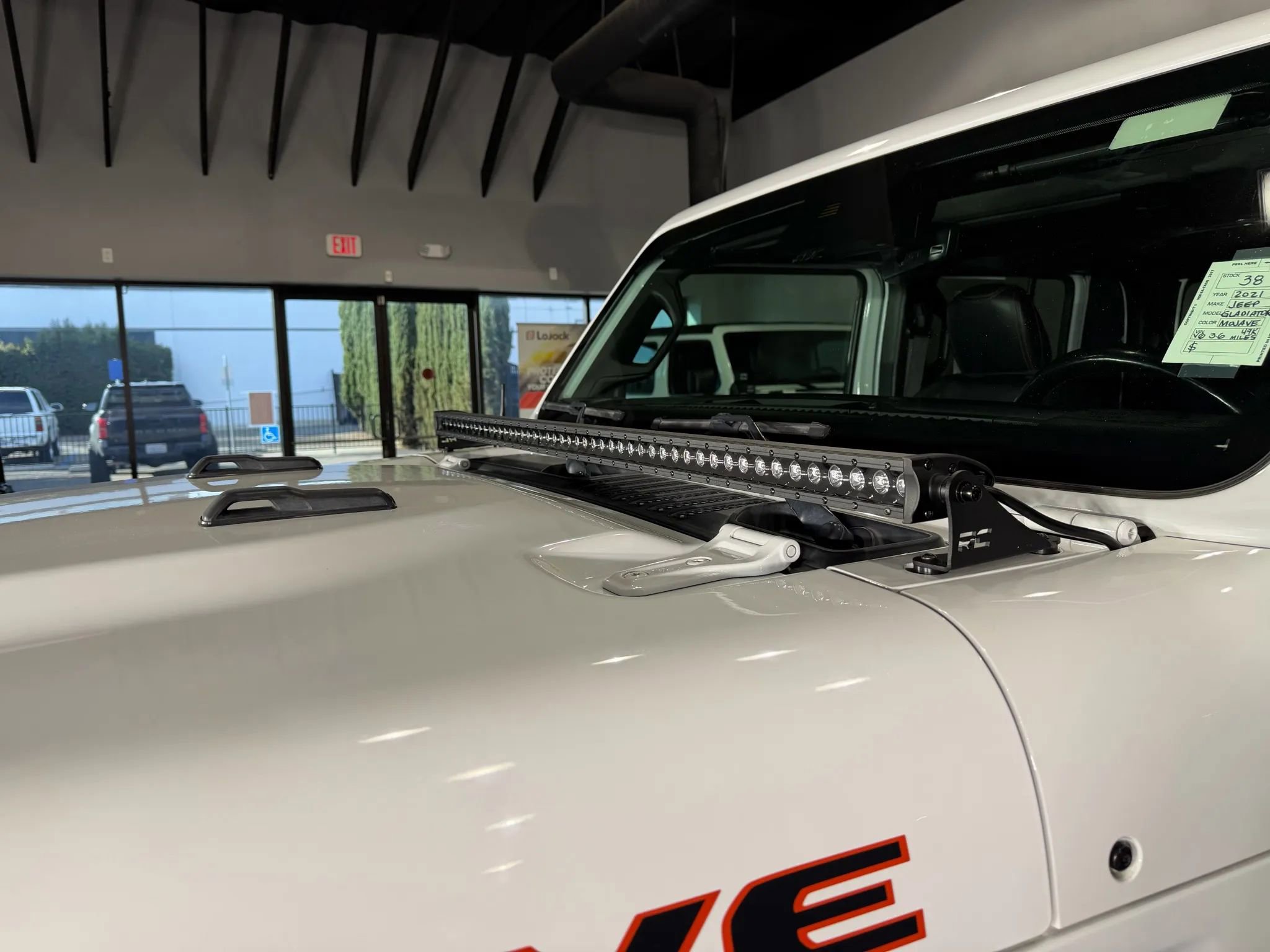 Used 2021 Jeep Gladiator Mojave AWD/4WD image 7